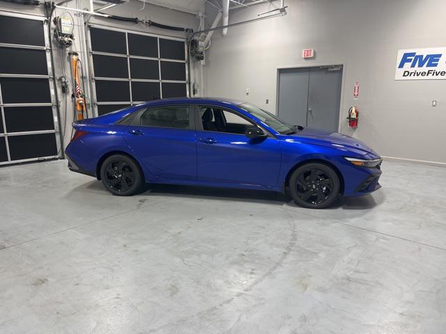 2026 Hyundai Elantra SEL's photo