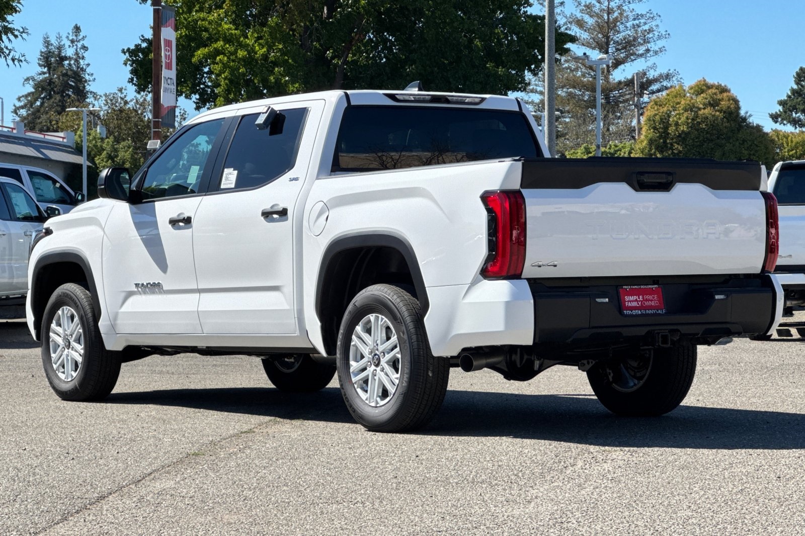 2025 Toyota Tundra SR5 CrewMax photo 6