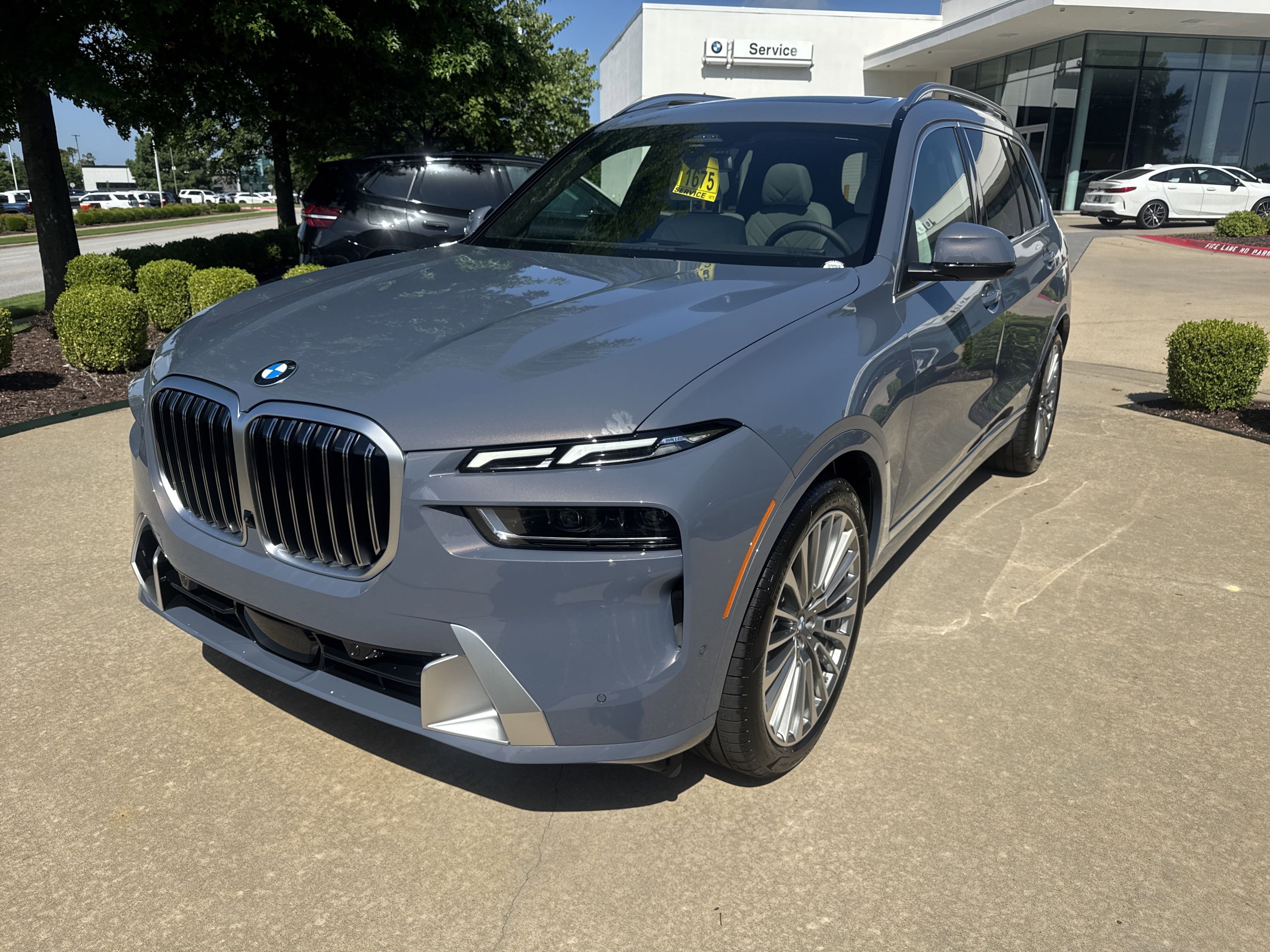 2026 BMW X7 40i's photo