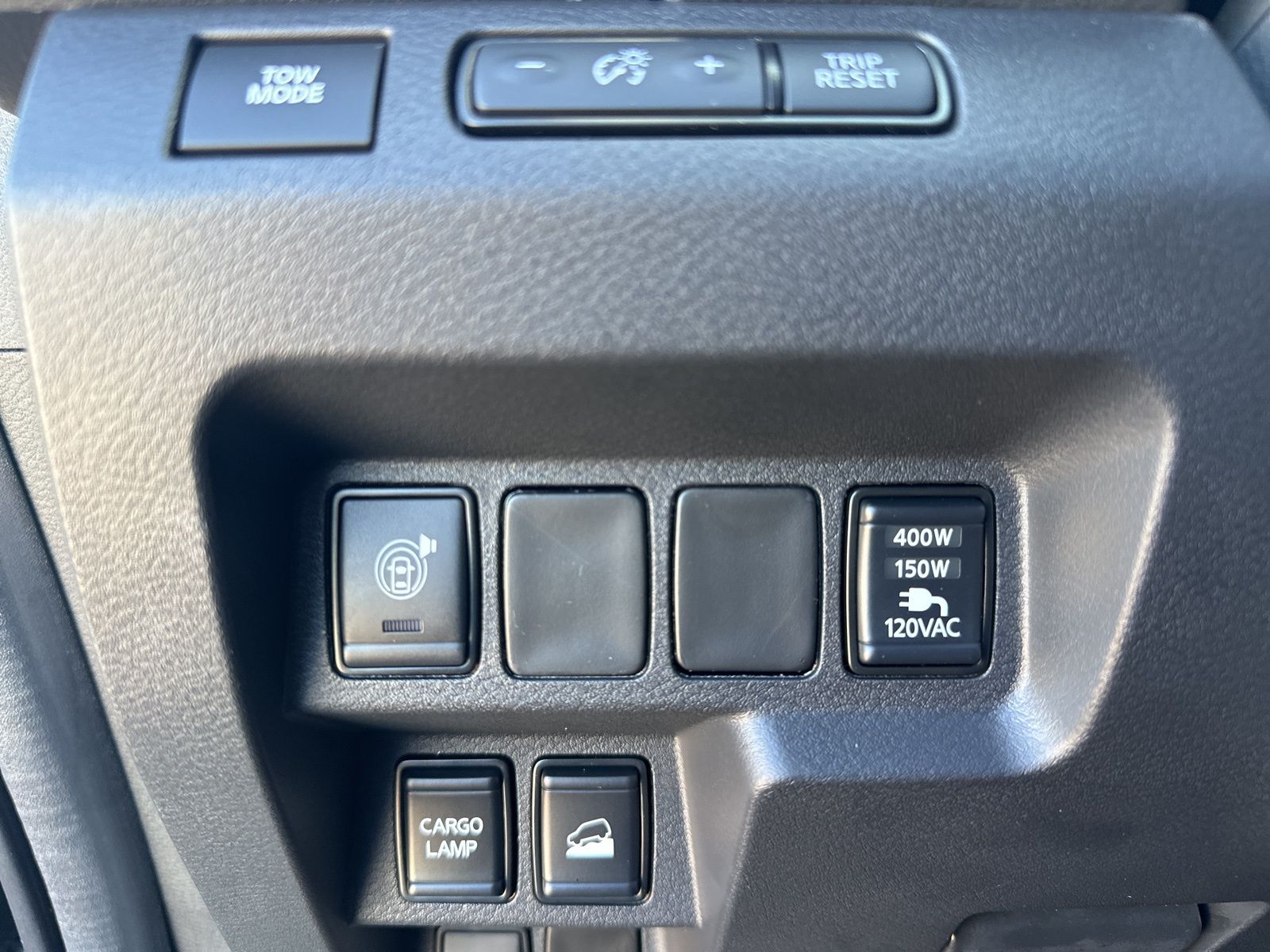 2025 Nissan Frontier SV photo 13