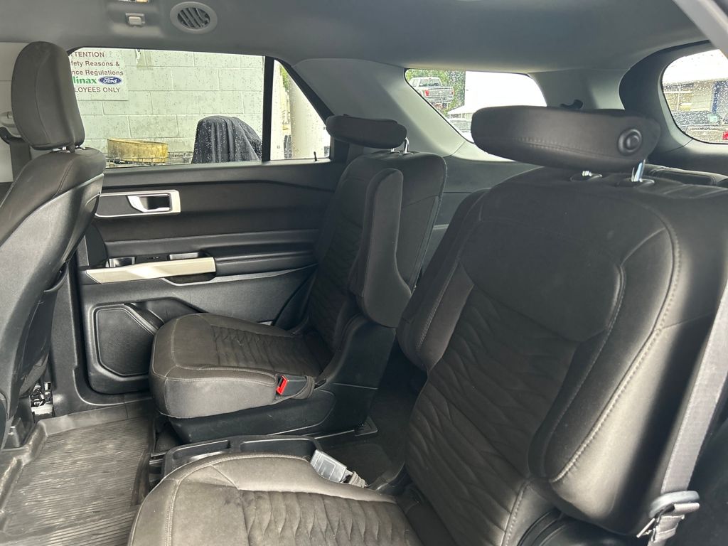 2020 Ford Explorer XLT photo 9