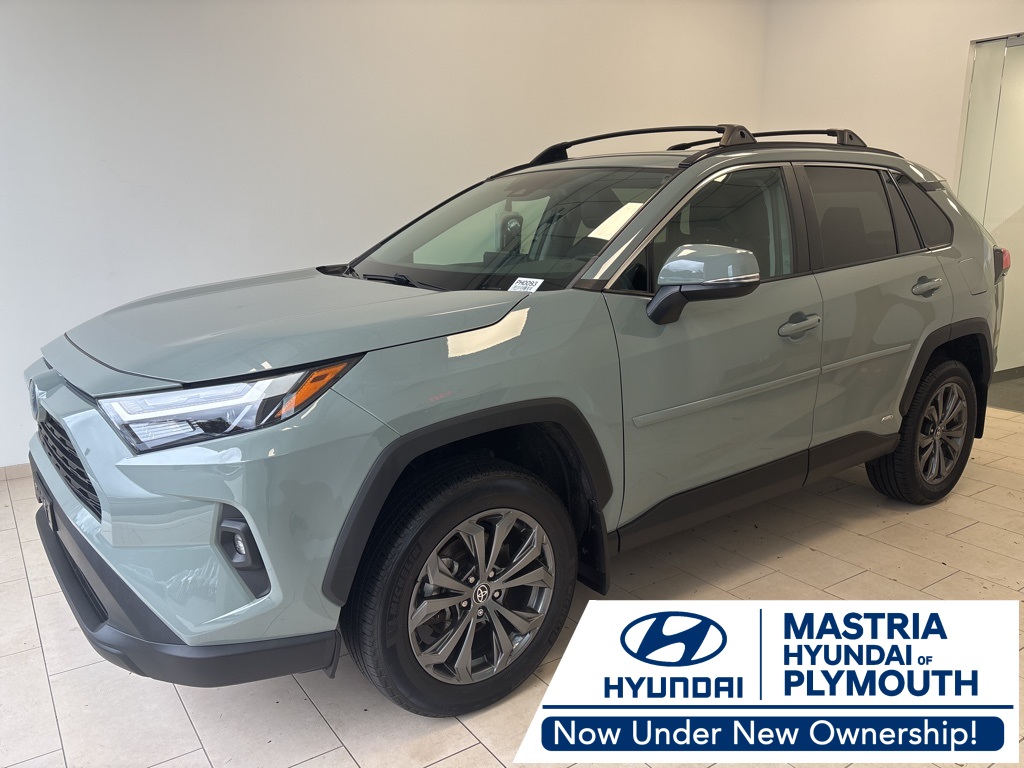 2022 Toyota RAV4 XLE Premium's photo