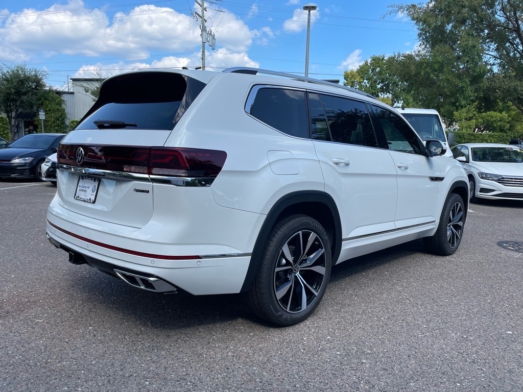 2026 Volkswagen Atlas SEL Premium R-Line photo 3