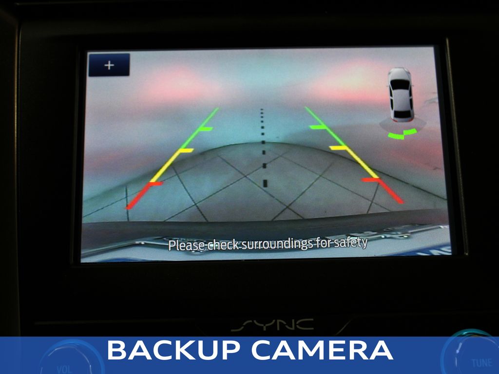 2020 Ford Fusion SE photo 3