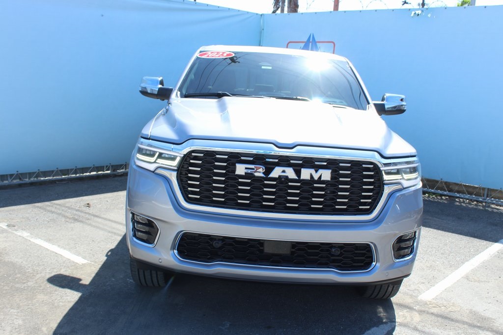 2025 Ram 1500 photo 3