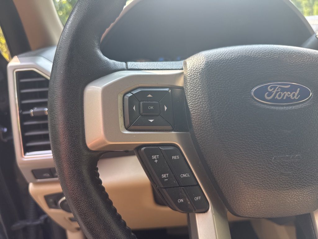 2019 Ford F-250 Lariat photo 11