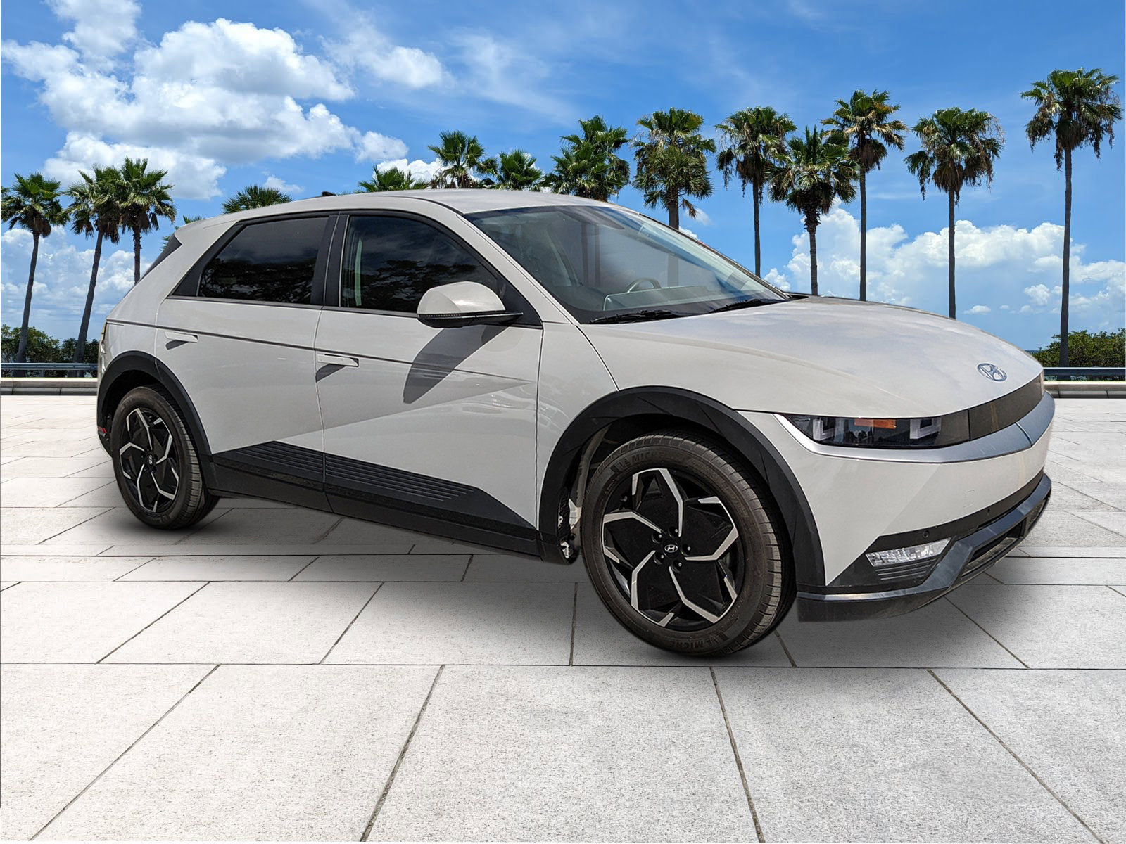 2023 Hyundai Ioniq 5 SEL photo 2