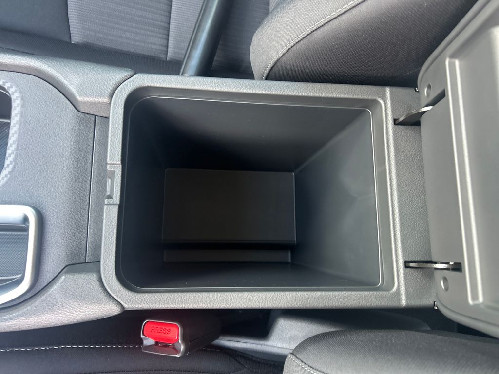2025 Nissan Sentra SV photo 31