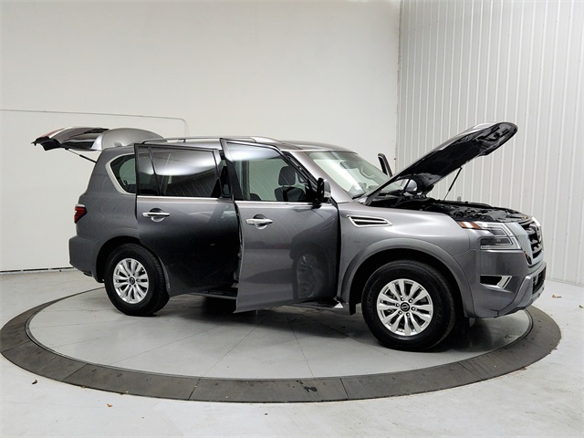 2023 Nissan Armada SV photo 4