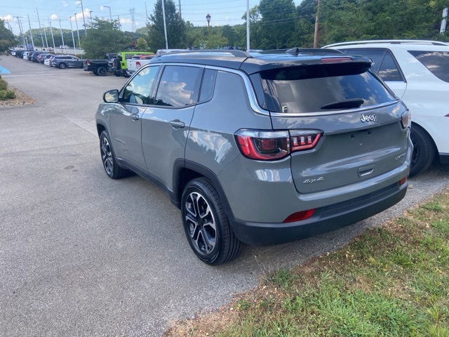 2022 Jeep Compass Limited photo 4
