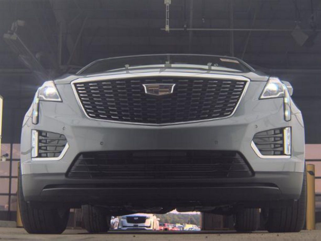 2022 Cadillac XT5 Luxury photo 3