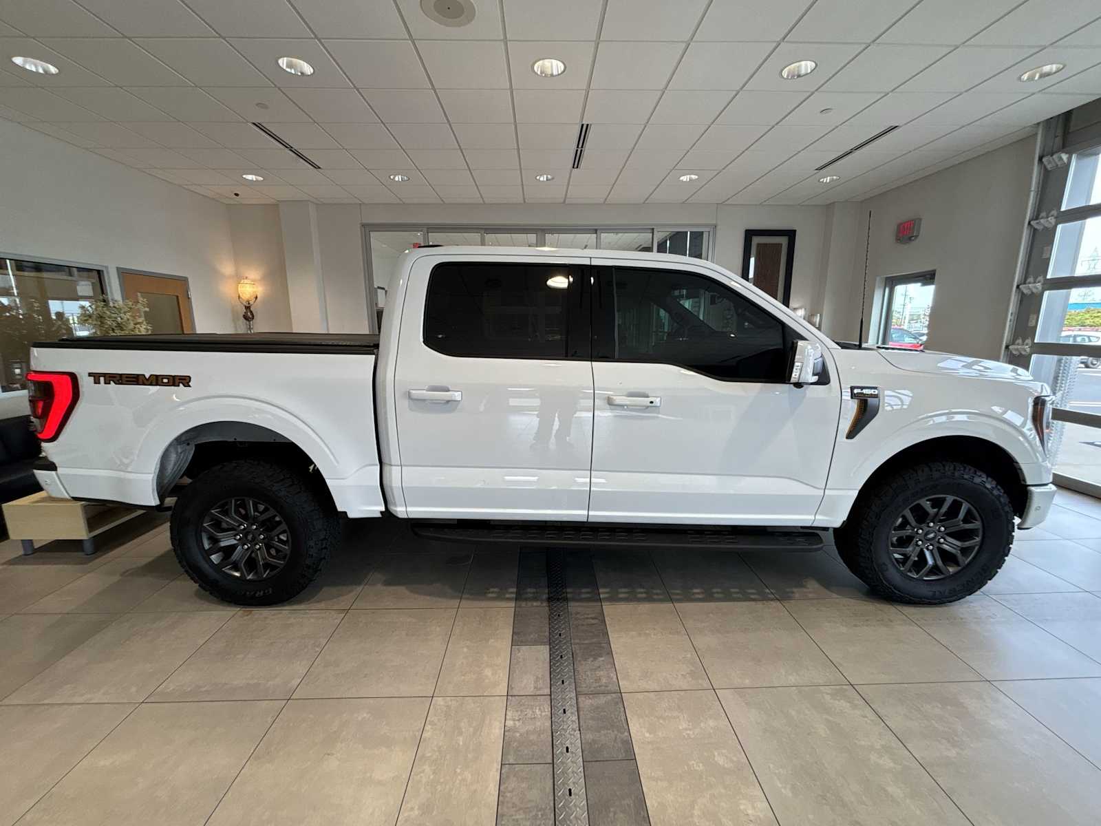 2023 Ford F-150 Tremor photo 2