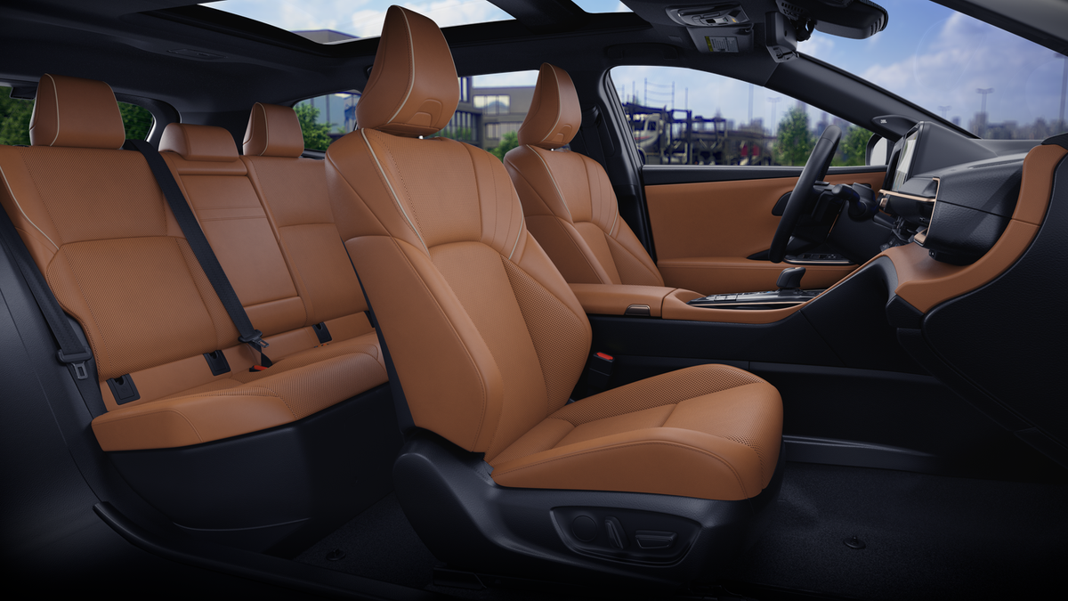 2025 Toyota Crown Signia Limited photo 18