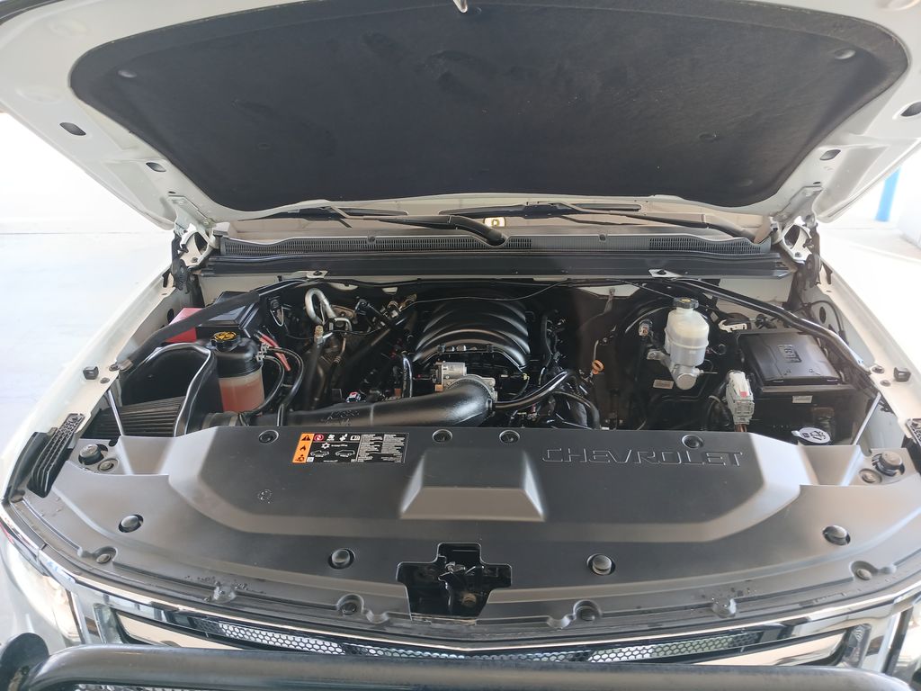2018 Chevrolet Suburban LT photo 30