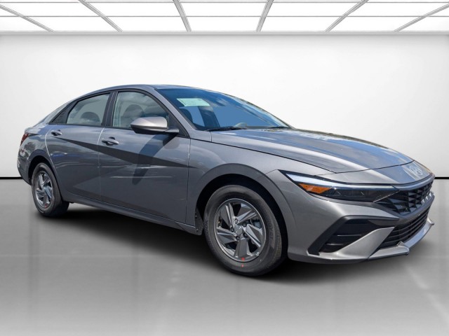 New 2025 Hyundai ELANTRA SE 4dr Car in Fort Myers #U908785 | Hyundai of ...