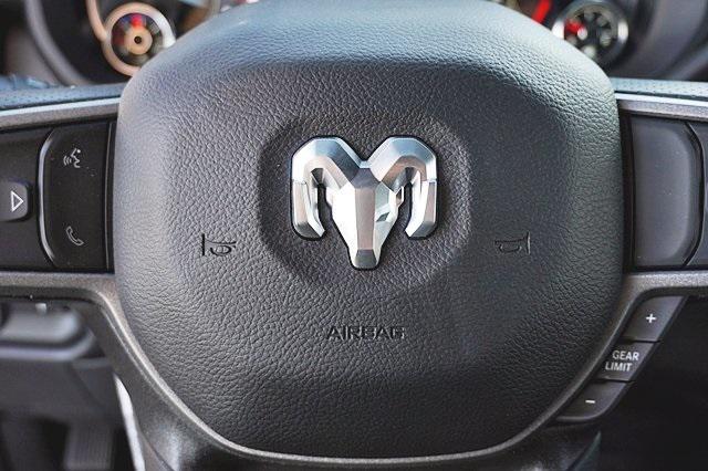 New 2023 Bright White Clear-Coat Exterior Paint RAM TRADESMAN Chassis Cab image 38