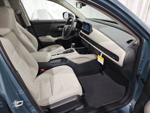 2026 Honda HR-V LX photo 13