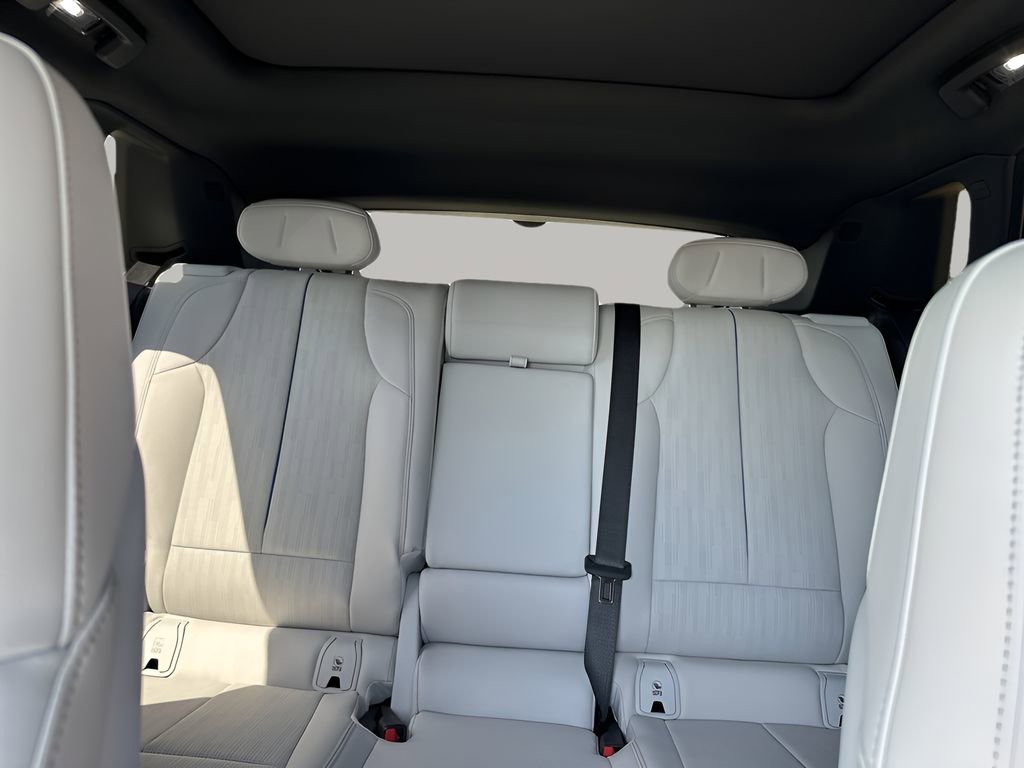 2025 Cadillac Lyriq Sport photo 32