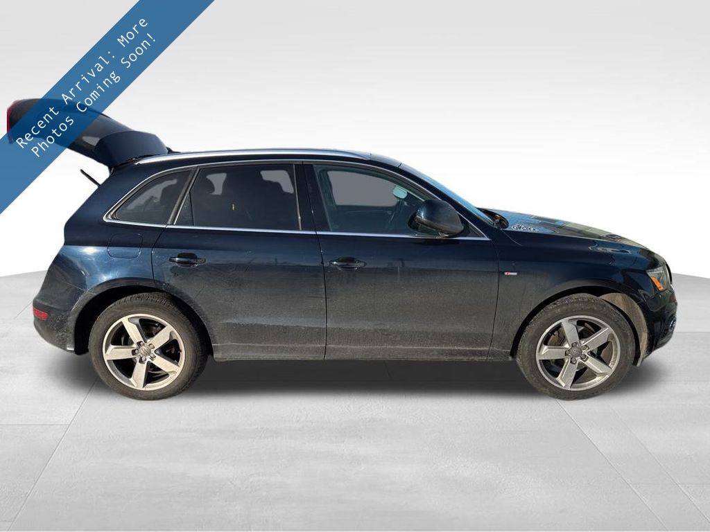 2011 Audi Q5 Premium Plus's photo