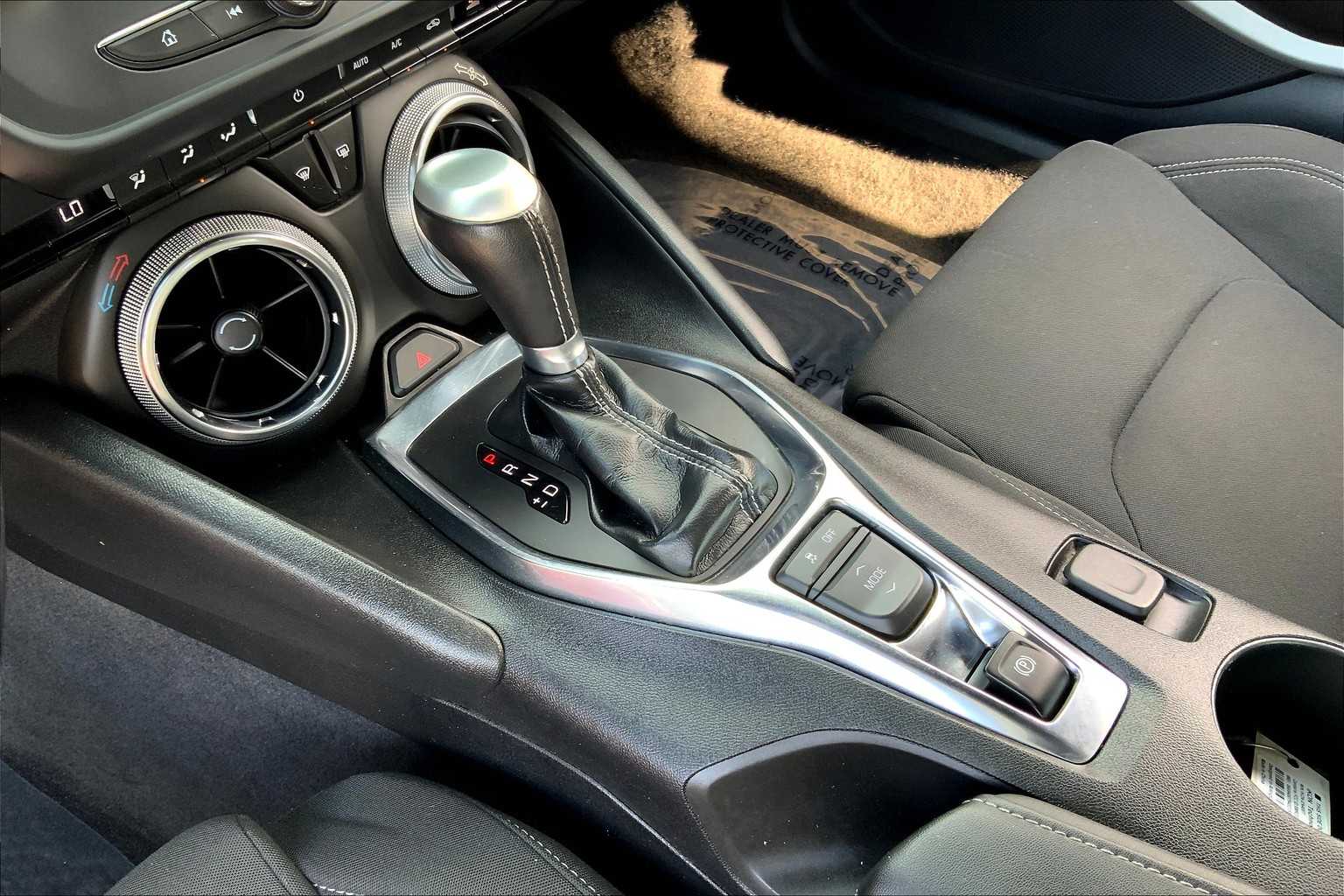 2023 Chevrolet Camaro 1LT photo 12