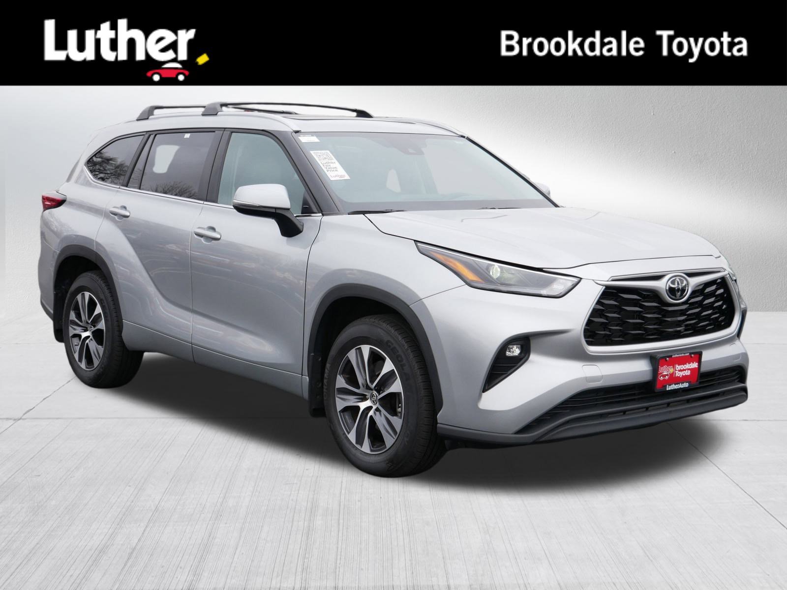 2023 Toyota Highlander XLE's photo