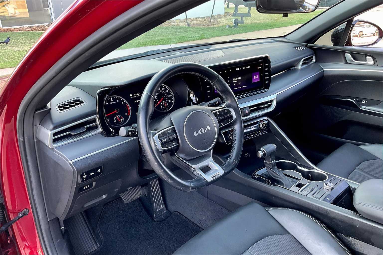 2023 Kia K5 GT-Line photo 14