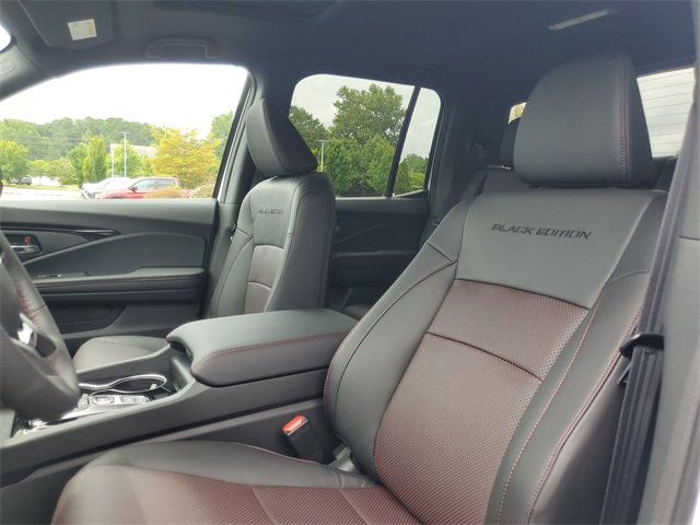 2025 Honda Ridgeline Black Edition photo 14