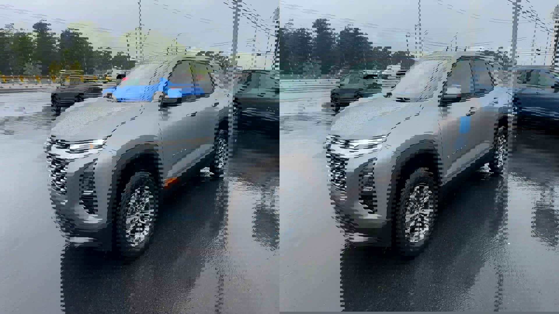 2026 Chevrolet Equinox LT photo 4