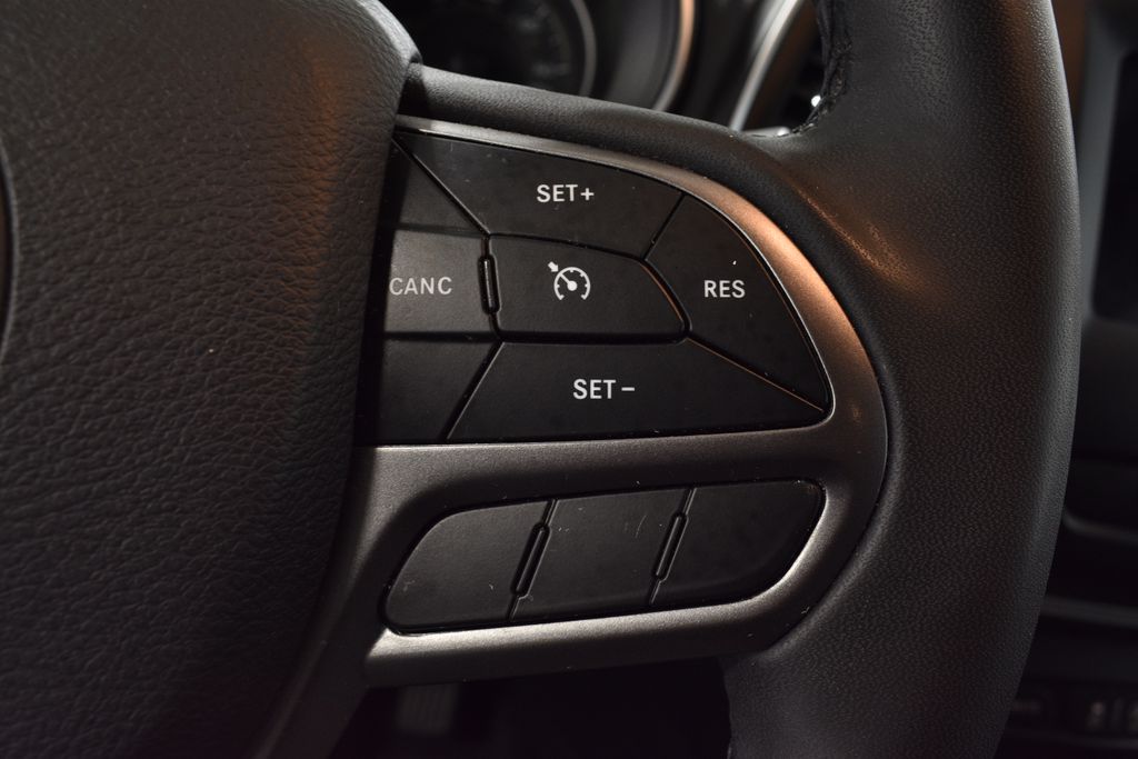 2020 Jeep Cherokee Latitude photo 17