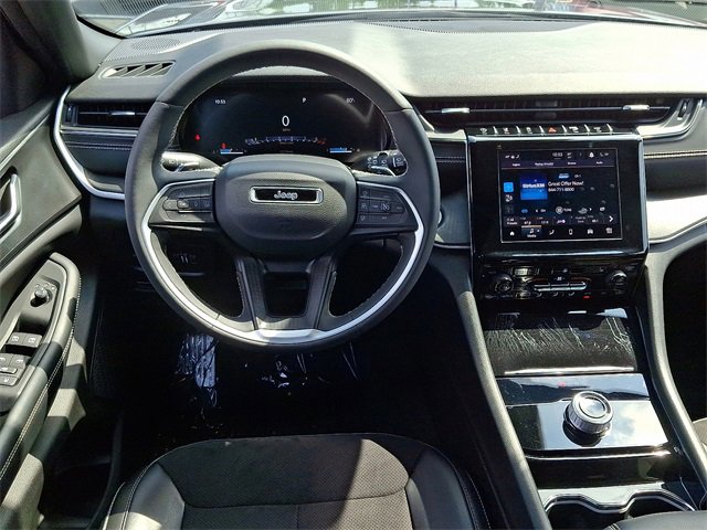 2023 Jeep Grand Cherokee Altitude photo 8