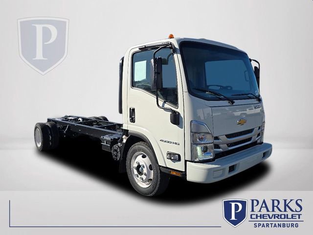 2025 Chevrolet Low Cab Forward Base's photo