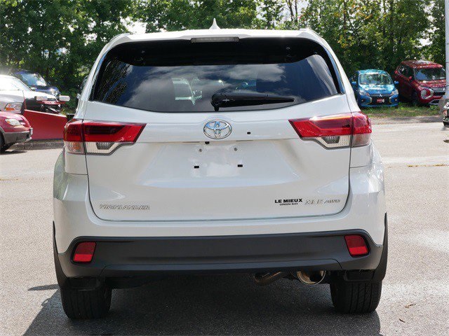 2017 Toyota Highlander XLE photo 5