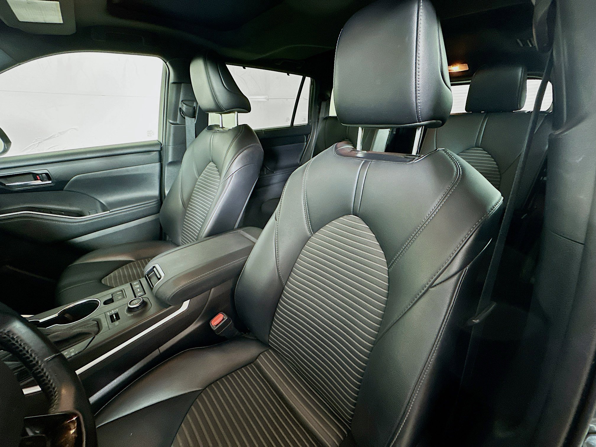 2021 Toyota Highlander XSE photo 15