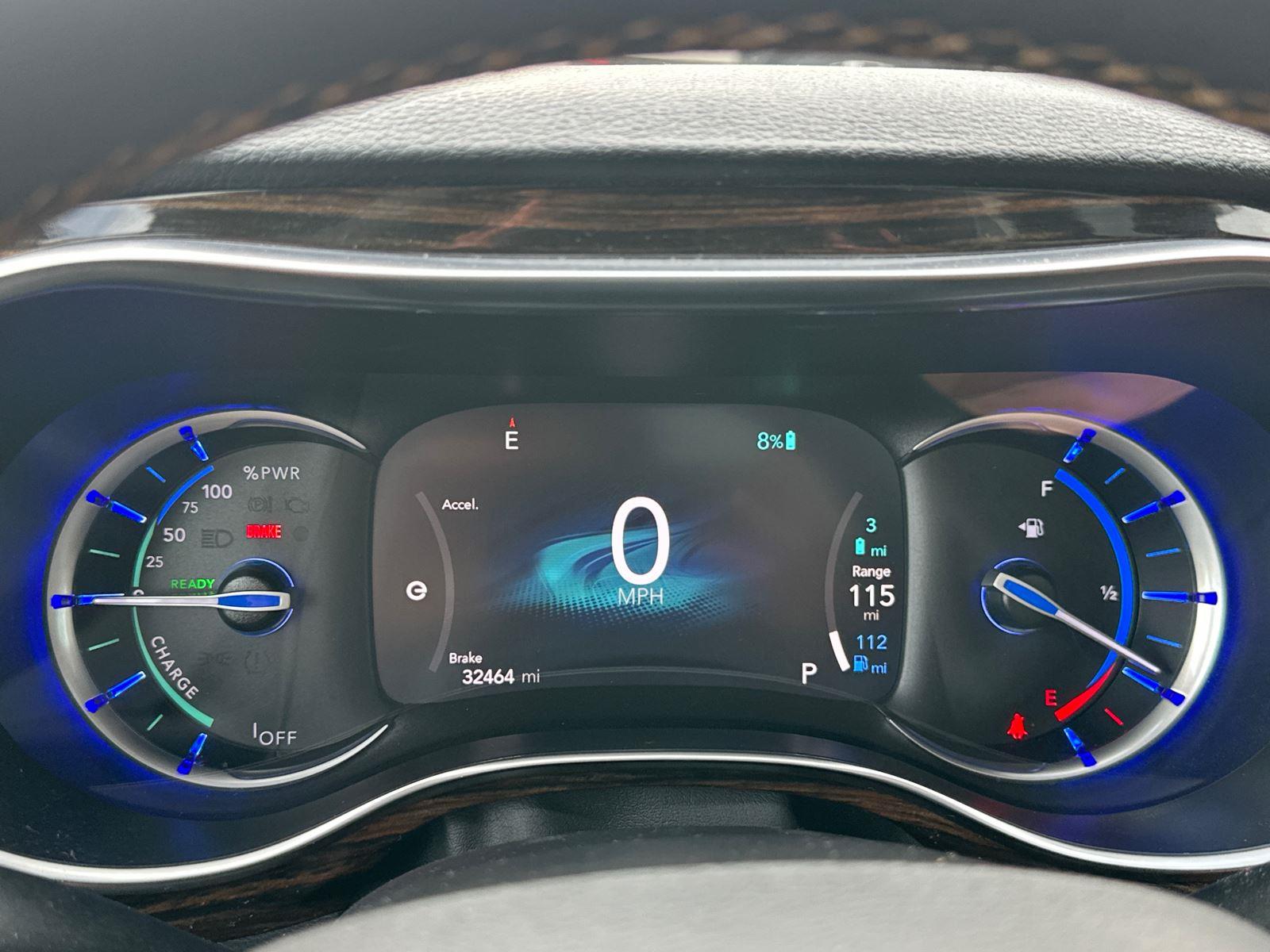2023 Chrysler Pacifica Hybrid Pinnacle photo 18