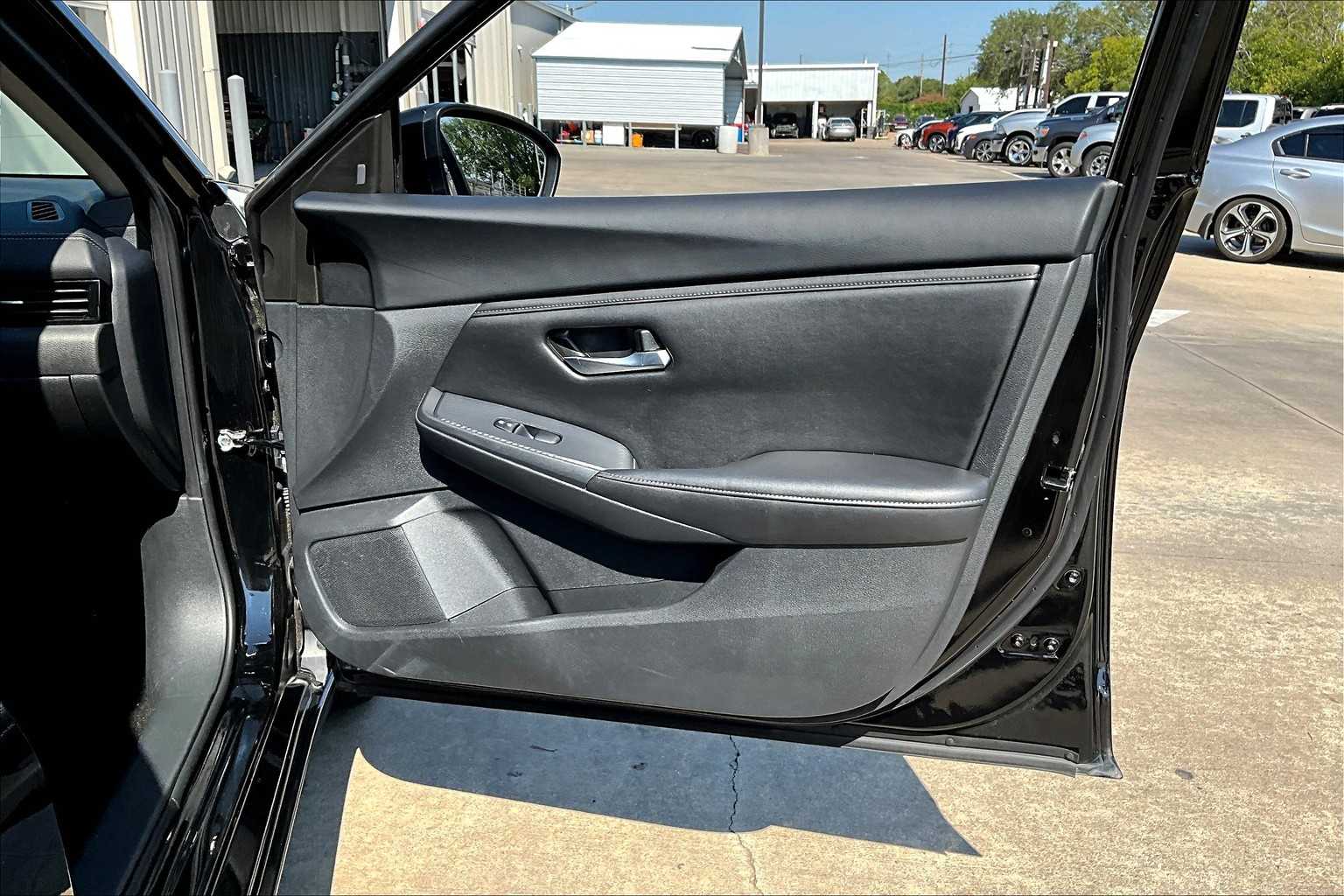 2023 Nissan Sentra SV photo 21