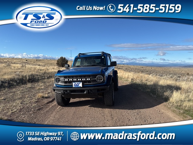 2023 Ford Bronco 2-Door Black Diamond's photo