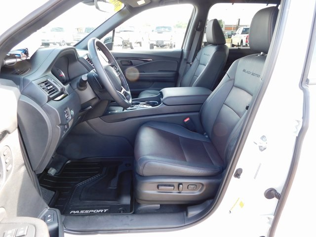 2025 Honda Passport Black Edition photo 13
