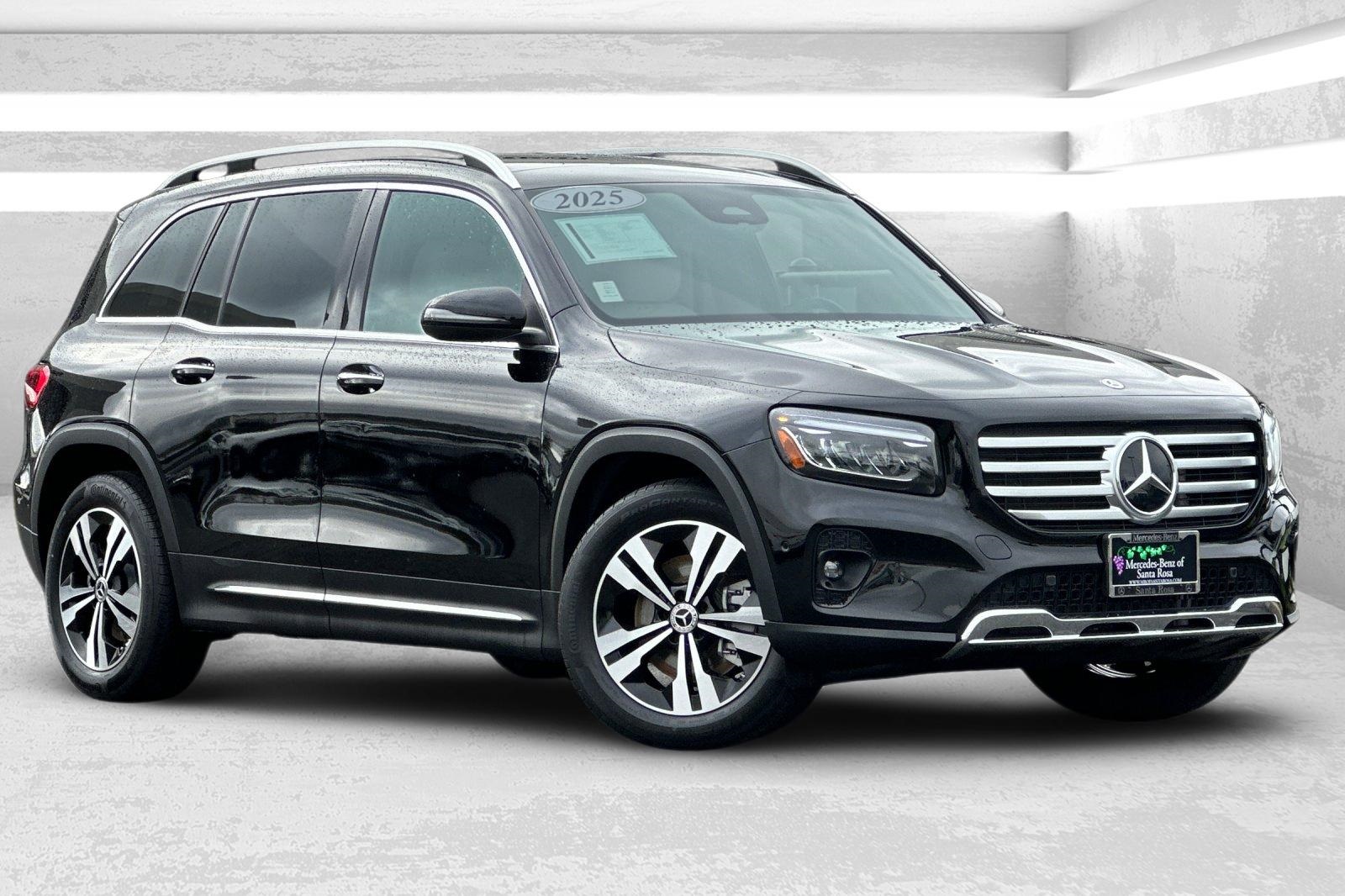 2025 Mercedes-Benz GLB Base's photo