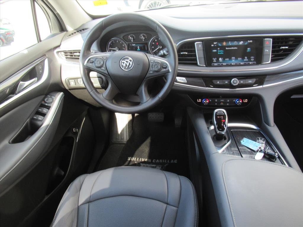 2018 Buick Enclave Essence photo 12