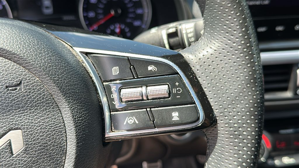 2023 Kia Forte GT-Line photo 13