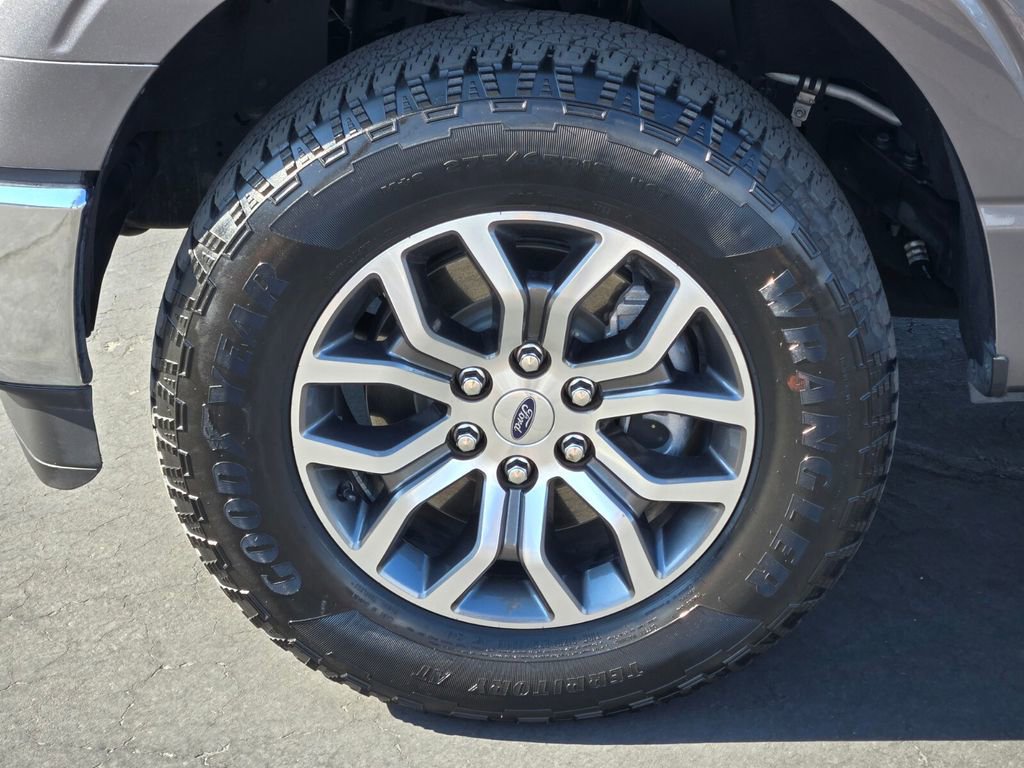 2022 Ford F-150 XL photo 9