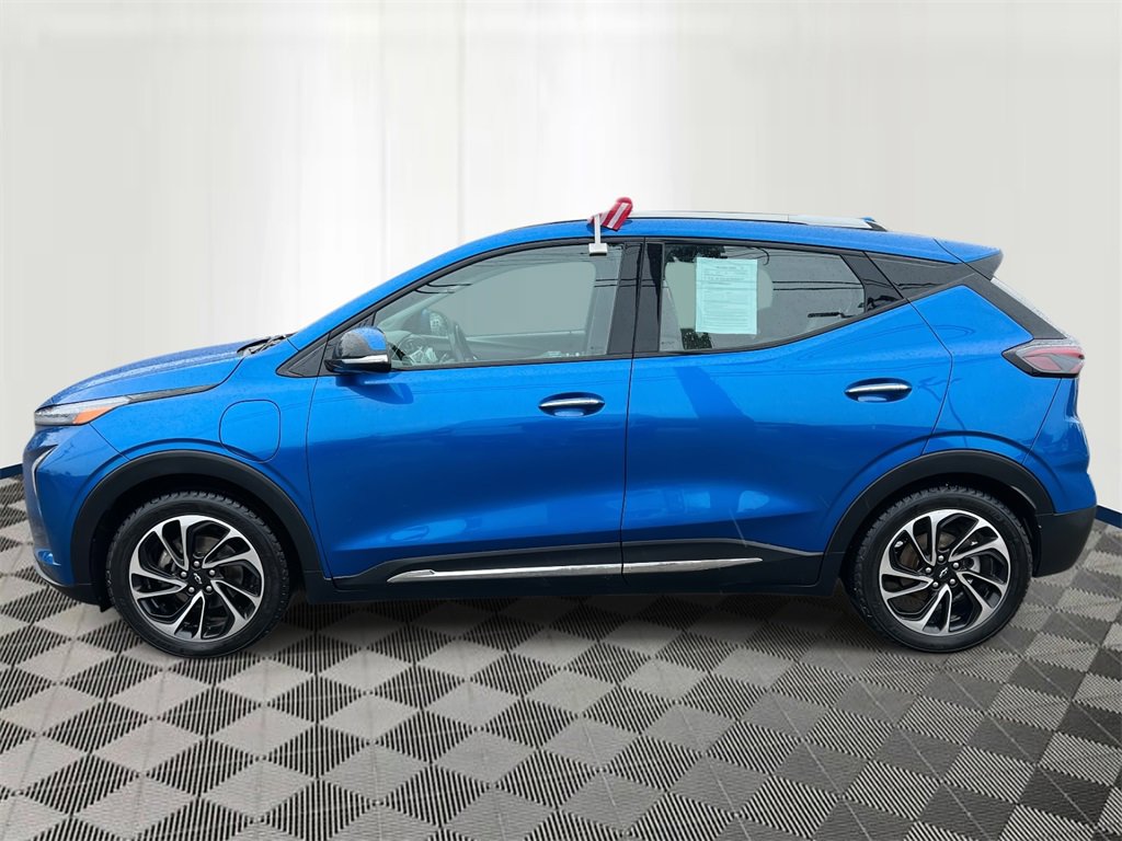 Used 2023 Chevrolet Bolt EUV Premier with VIN 1G1FZ6S0XP4107696 for sale in Eastpointe, MI