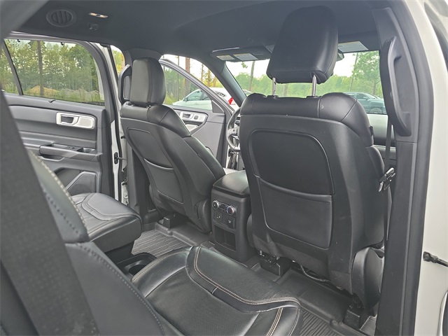 2020 Ford Explorer ST photo 11