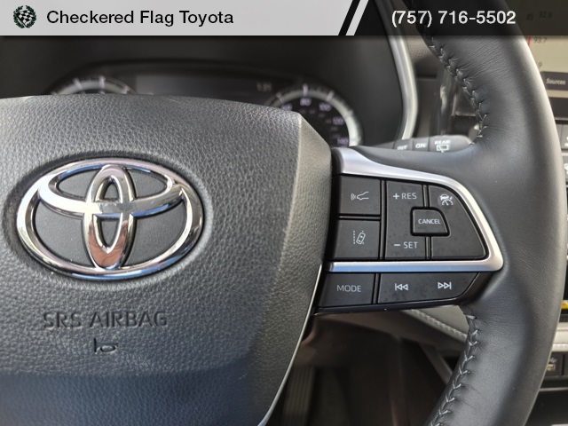 2023 Toyota Highlander XLE photo 27