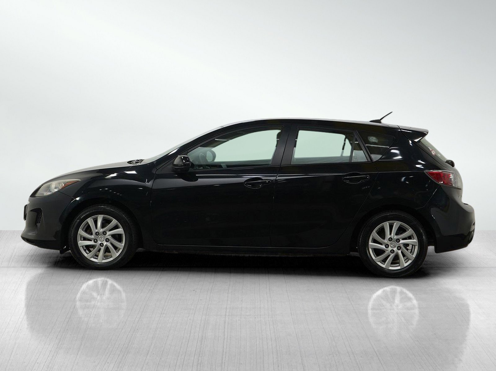 Used 2012 Mazda MAZDA3 i Grand Touring with VIN JM1BL1M79C1639926 for sale in Burnsville, Minnesota