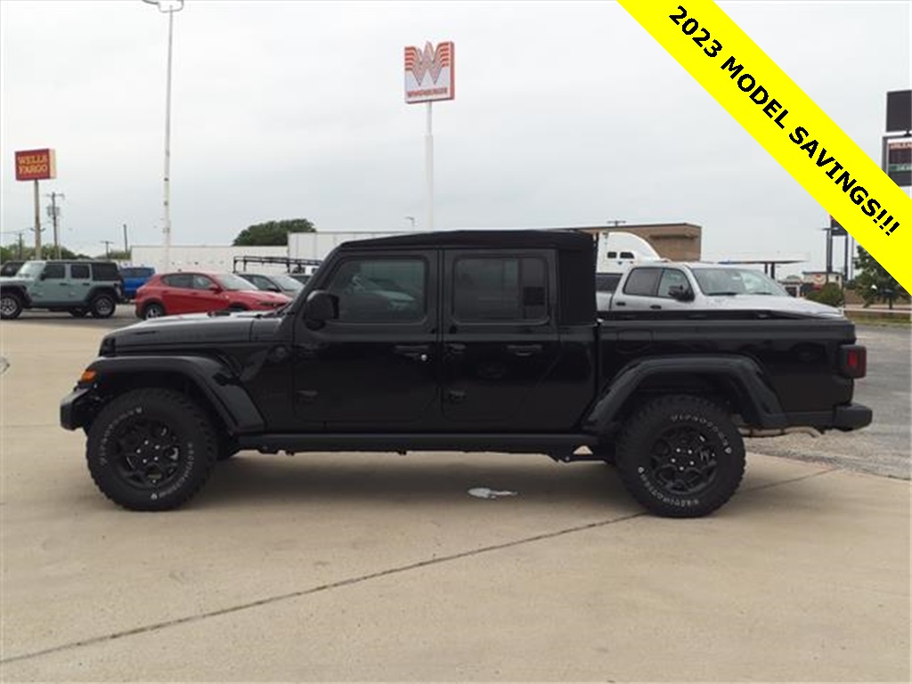 2023 Jeep Gladiator Willys photo 4