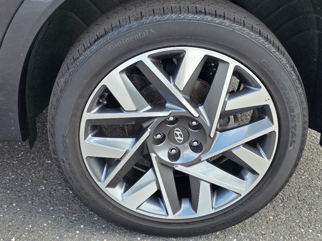 2022 Hyundai Santa Fe Calligraphy photo 2