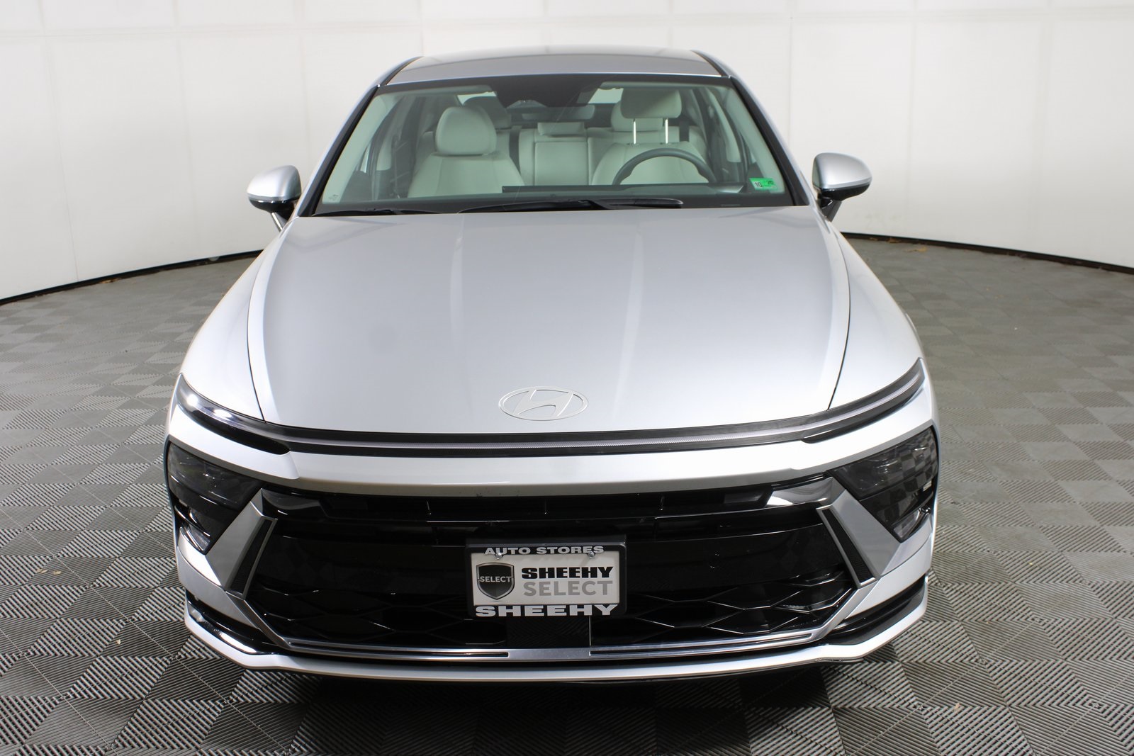 2024 Hyundai Sonata SEL photo 2