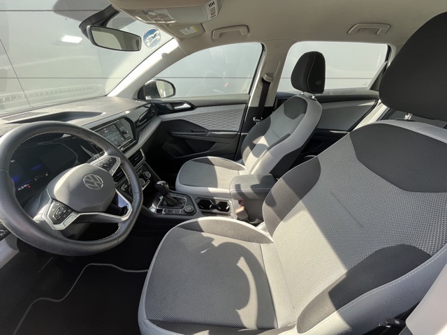 2023 Volkswagen Taos S photo 2