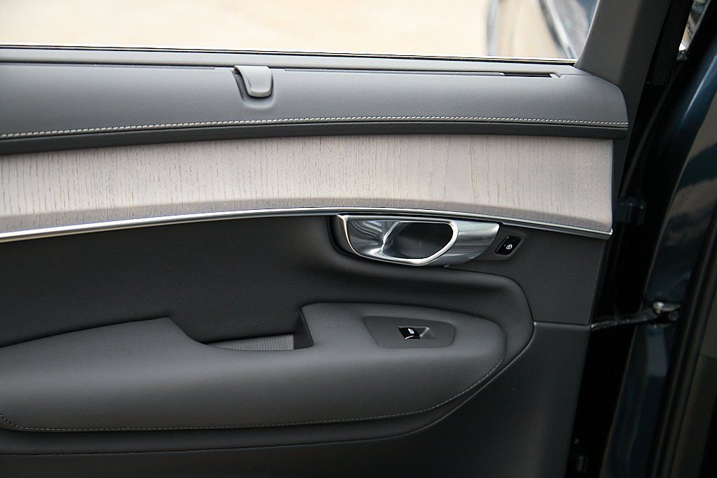 2026 VOLVO XC90 - Image 18